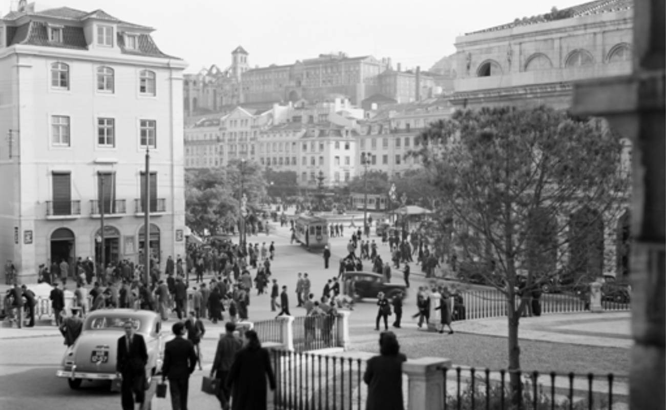 História De Lisboa Espaços E Sociabilidades Interior