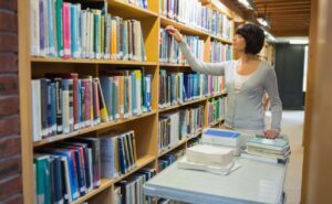 Sessão de esclarecimentos Pós-Graduação em Promoção e Dinamização Cultural e Educativa de Arquivos e Bibliotecas