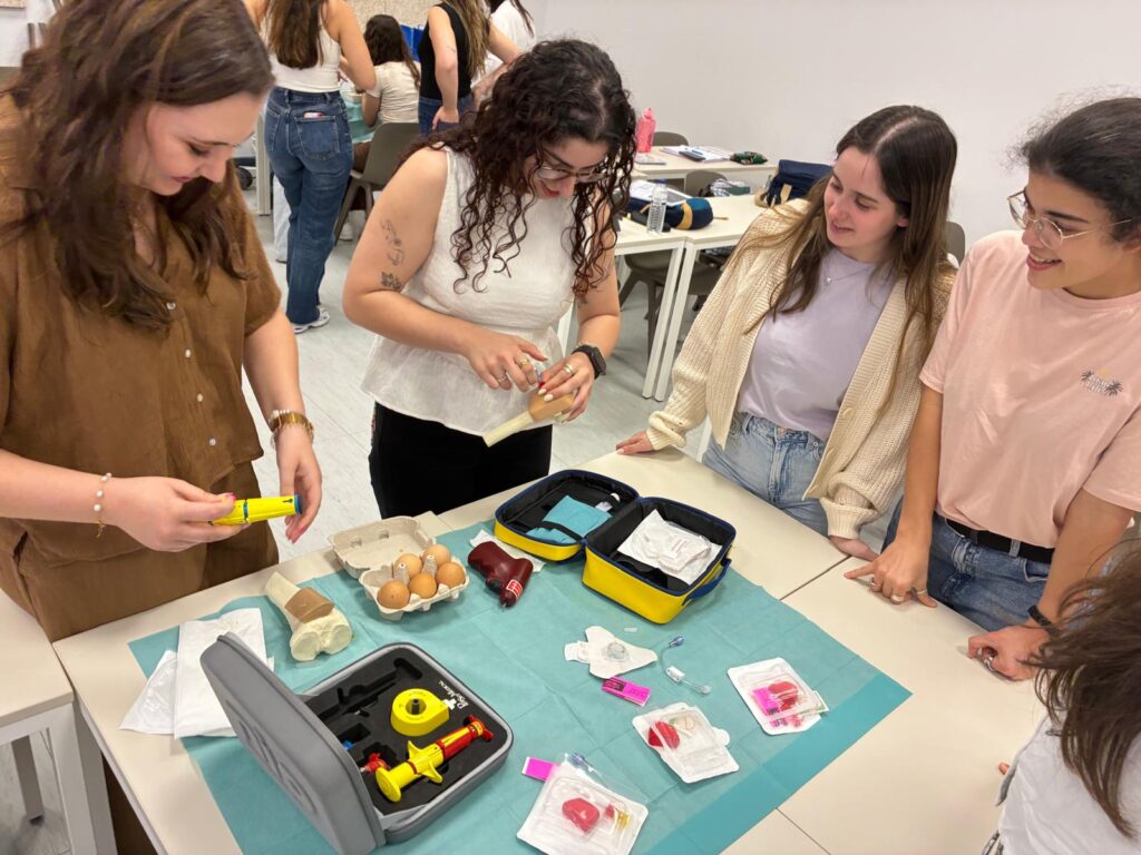 Workshops de Ecografia e Acessos Vasculares reforçam Formação Avançada de Enfermeiros na ESESFM