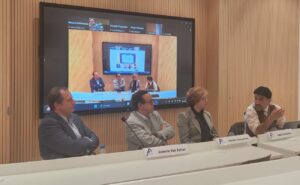 Mesa redonda sobre eficiência energética